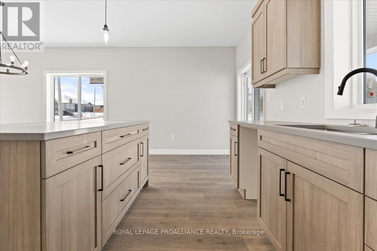 40 ROSEWOOD DRIVE Image 11