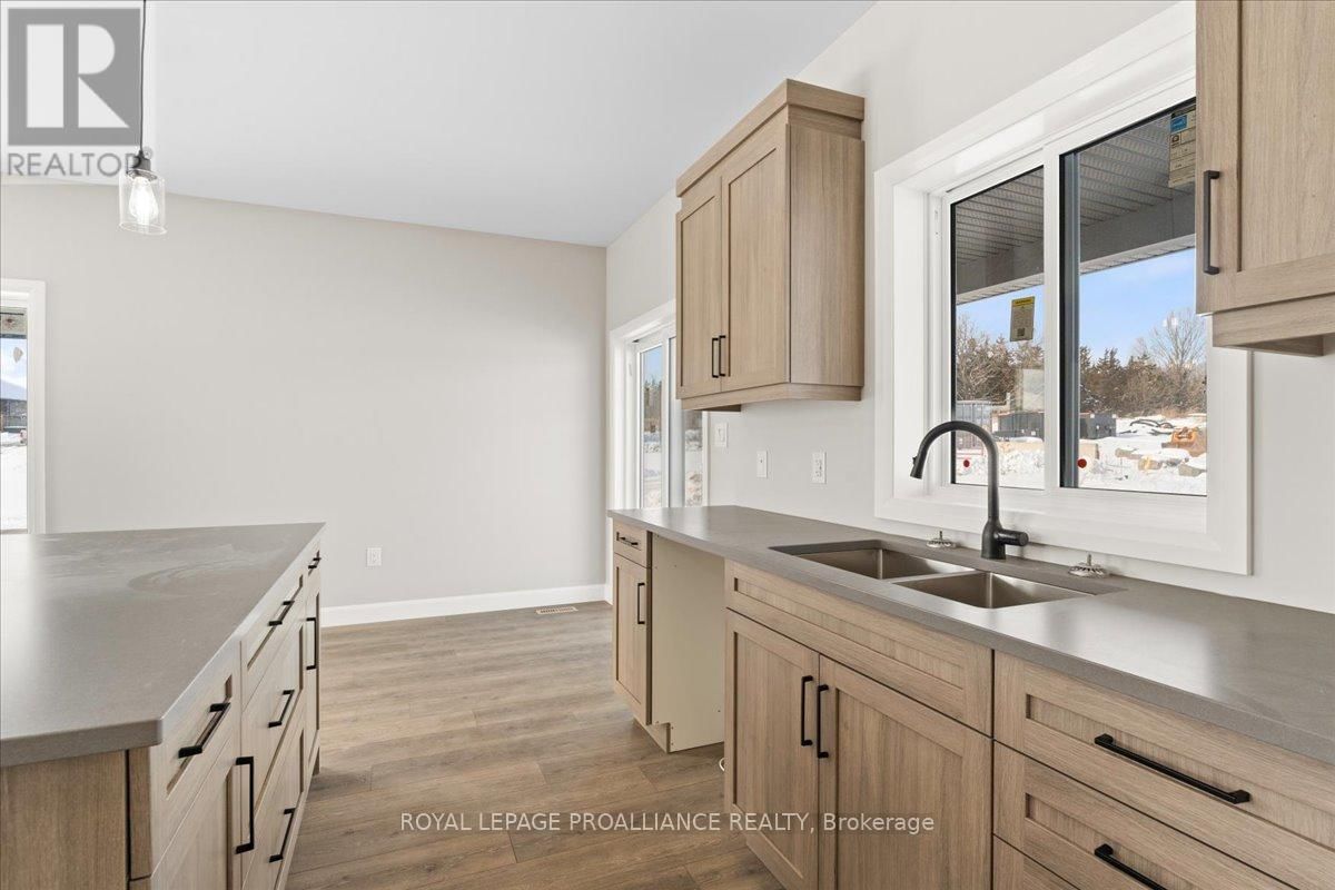 40 ROSEWOOD DRIVE Image 12
