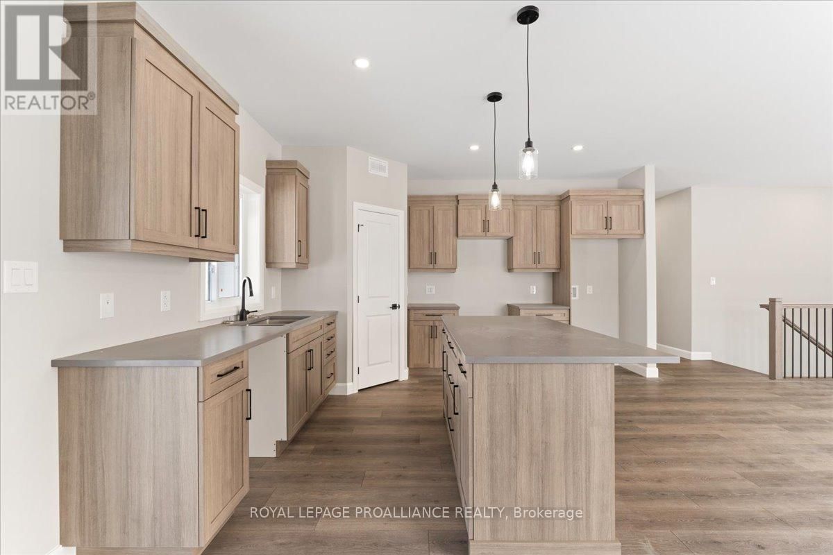 40 ROSEWOOD DRIVE Image 13