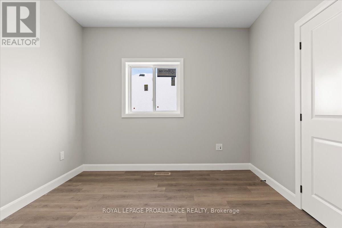 40 ROSEWOOD DRIVE Image 23