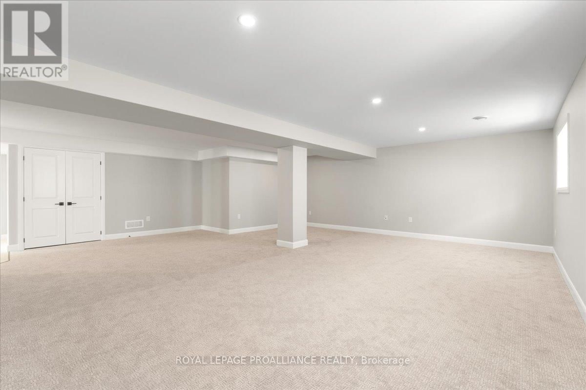 40 ROSEWOOD DRIVE Image 32