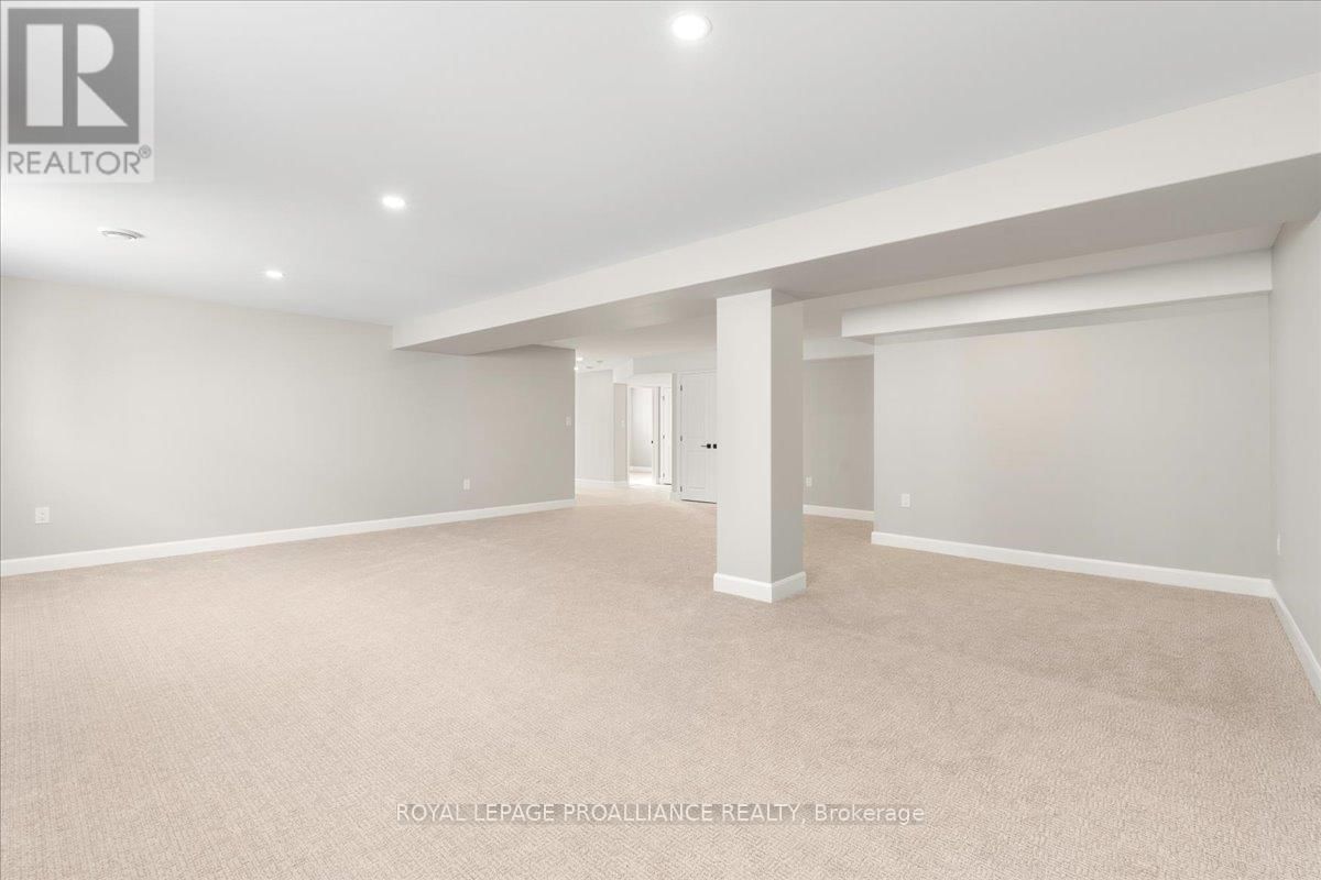 40 ROSEWOOD DRIVE Image 33