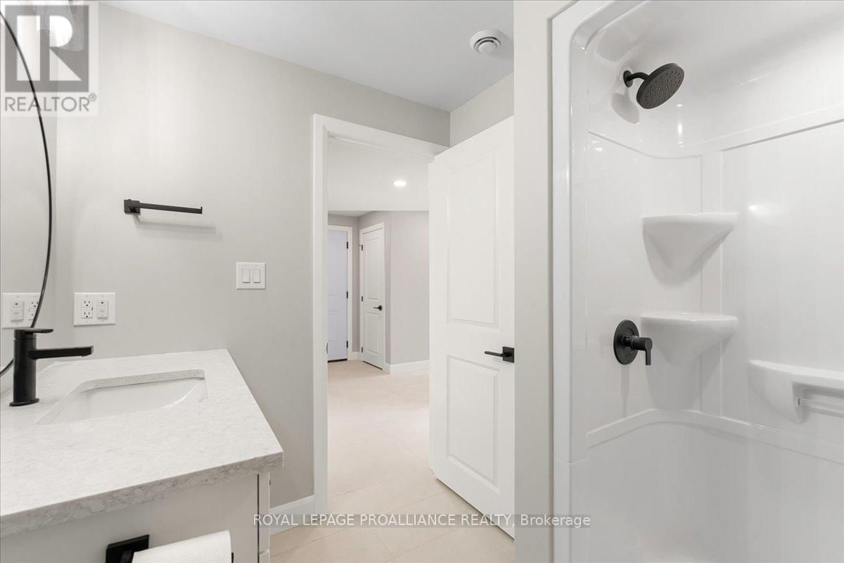 40 ROSEWOOD DRIVE Image 37