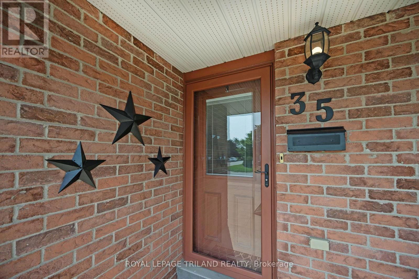 35 BONNIE PLACE Image 4