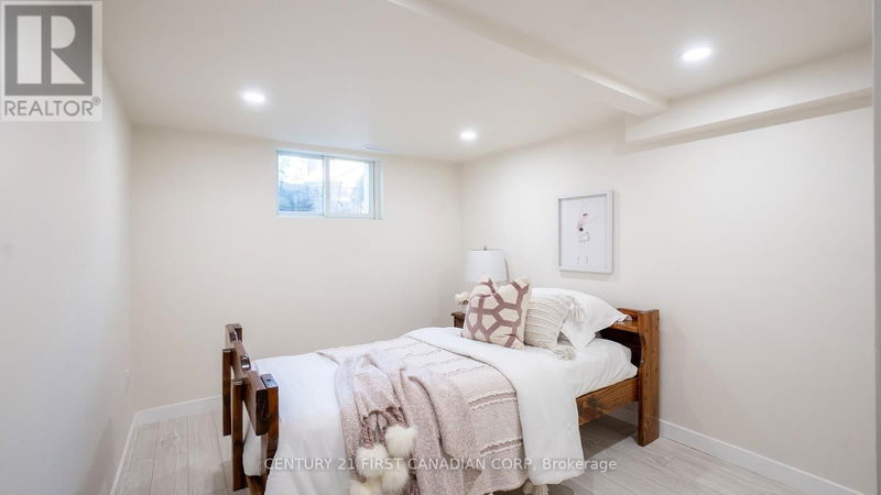 605 Lakeshore Road  Sarnia, N7V2S8 | Image 37