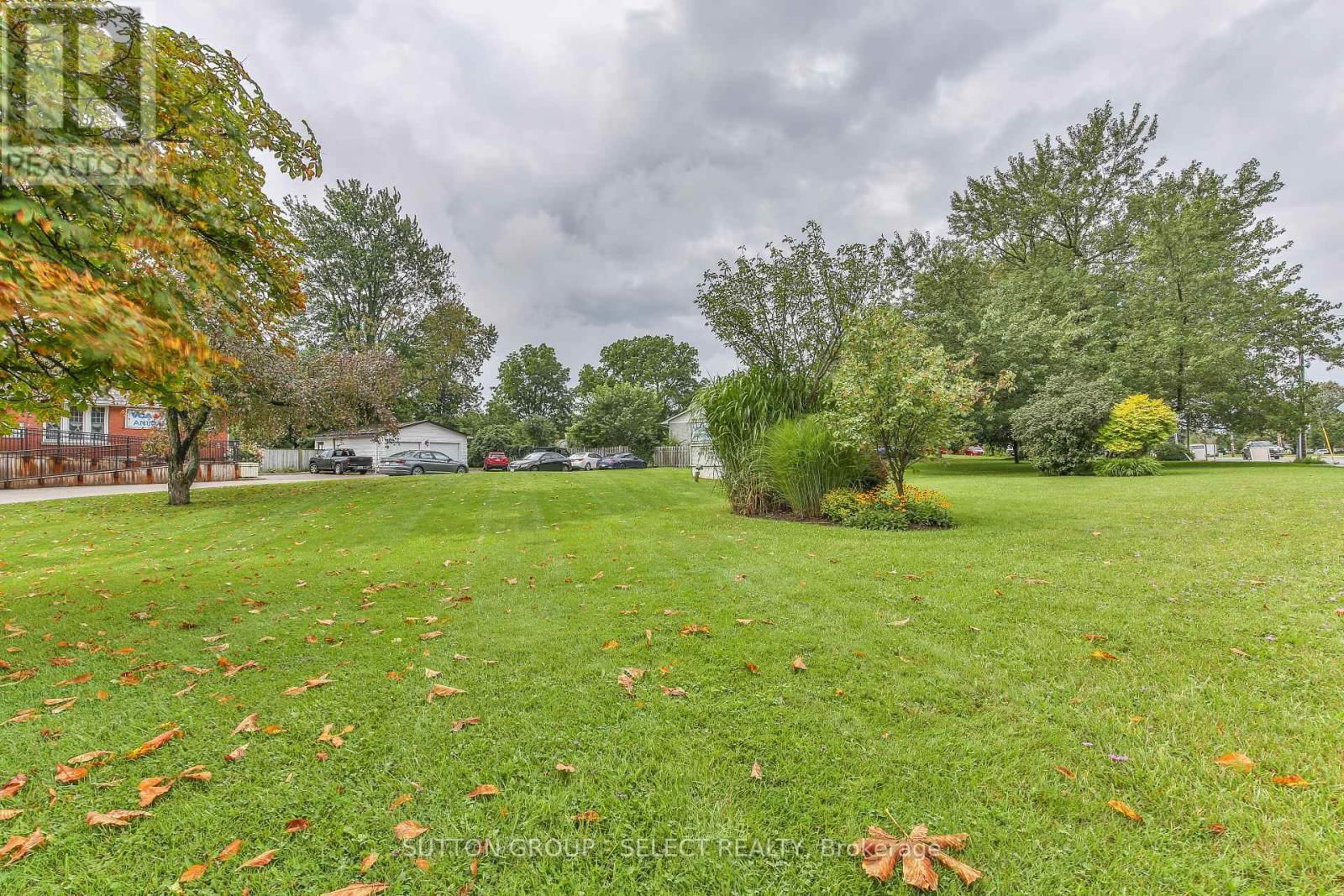 1255 SOUTHDALE ROAD E Image 7