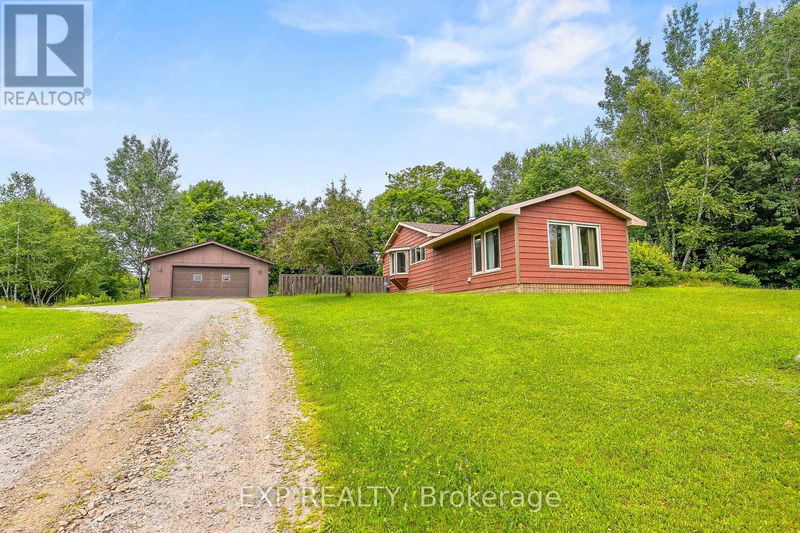 1037 Kernohan Farm Trail  Minden Hills, K0M2K0 | Image 3