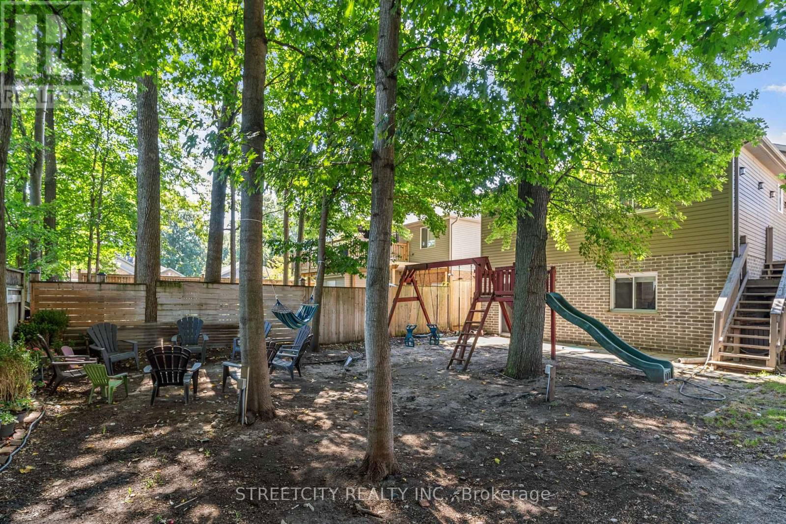 131 BRIDLE PATH Image 31