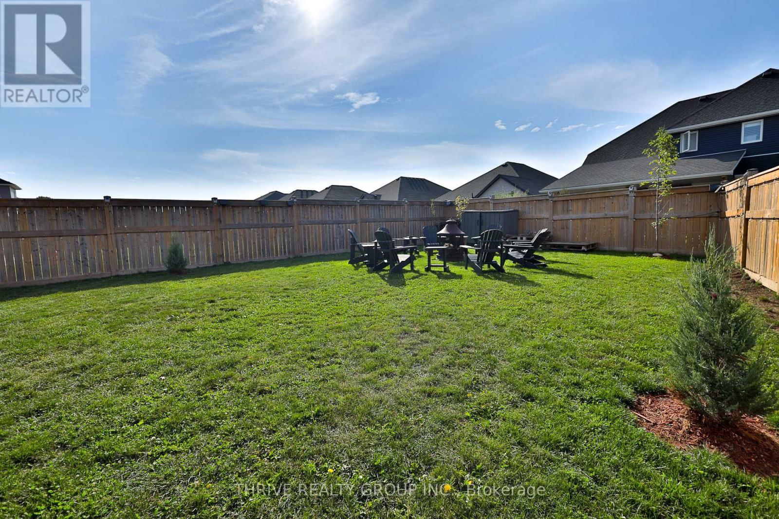 72 CAROLINA CRESCENT Image 33