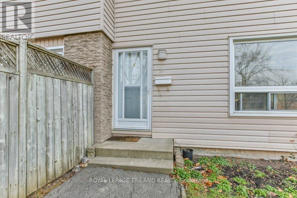 27 - 135 ANDOVER DRIVE Image 2