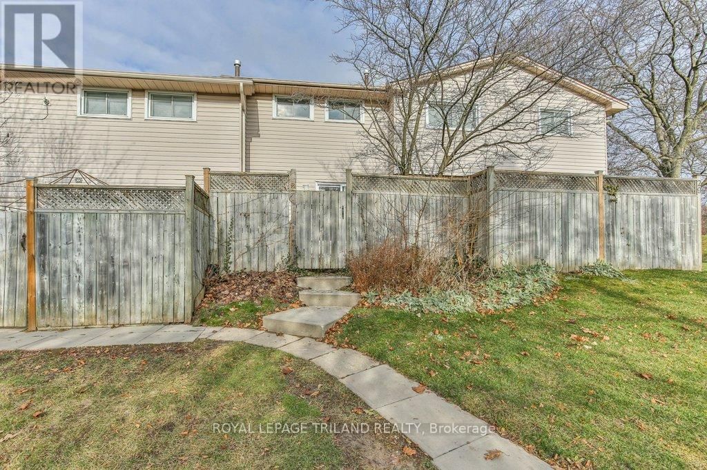 27 - 135 ANDOVER DRIVE Image 29