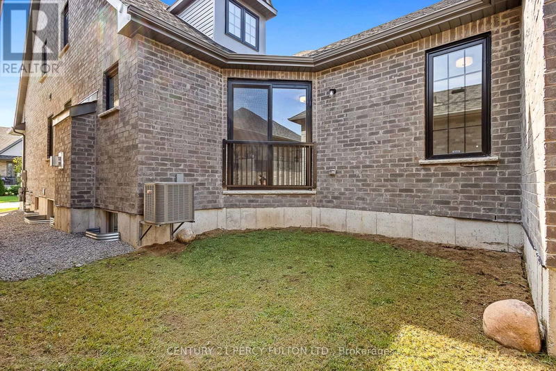 292 Noftall Gardens  Peterborough (Northcrest), K9H0G4 | Image 35