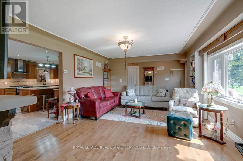 6949 Thorold Stone Road  Niagara Falls (Stamford), L2J1B5 | Image 5