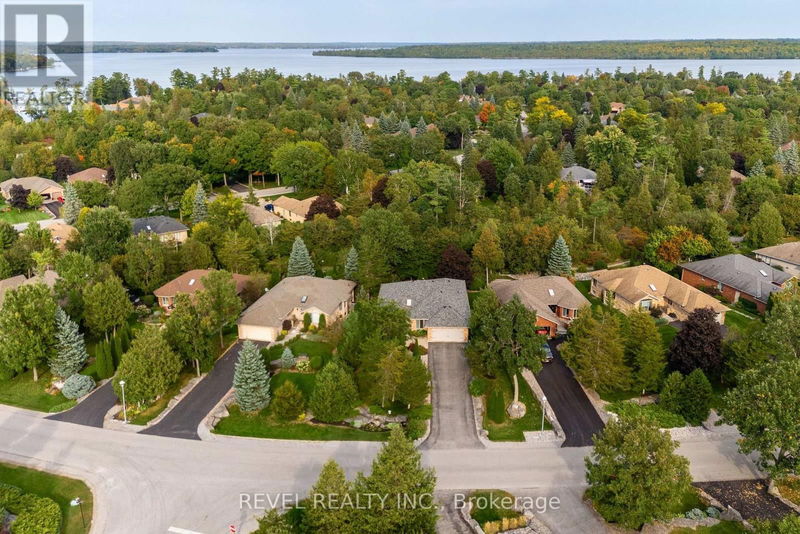 17 Island Bay Drive  Kawartha Lakes (Bobcaygeon), K0M1A0 | Image 3