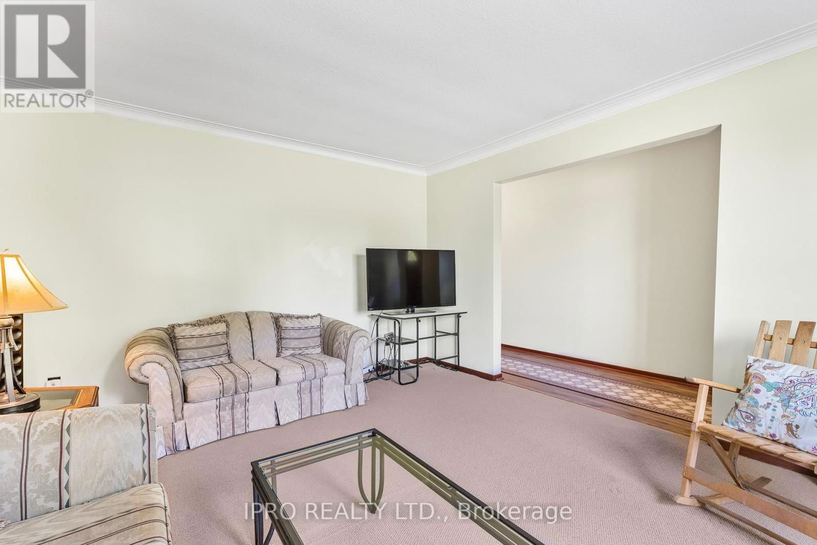 433457 4TH LINE Image 14