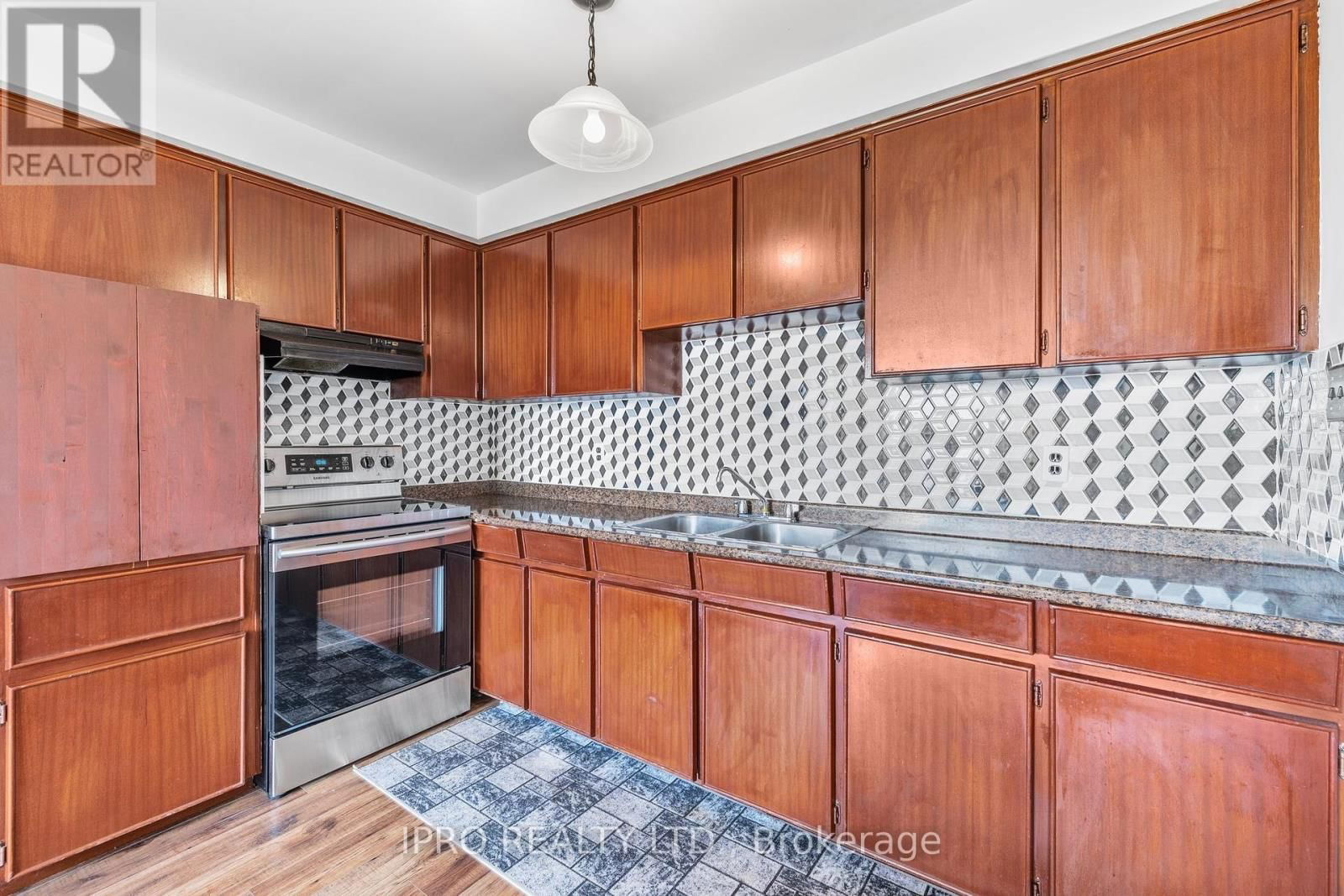 433457 4TH LINE Image 19