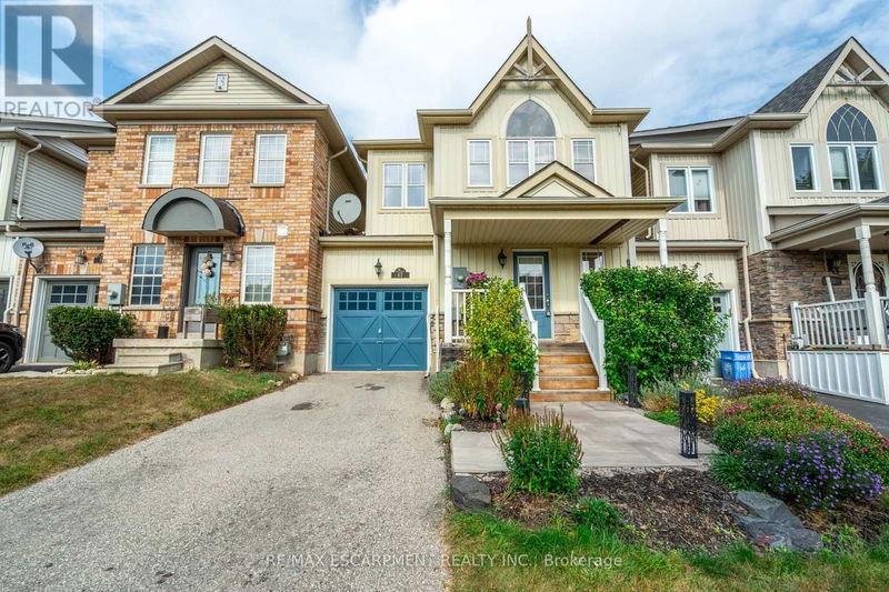 67 Golden Iris Crescent  Hamilton (Waterdown), L8B0R6 | Image 1