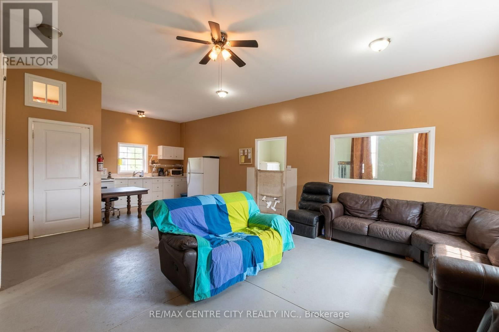 10086 HEDLEY DRIVE Image 35