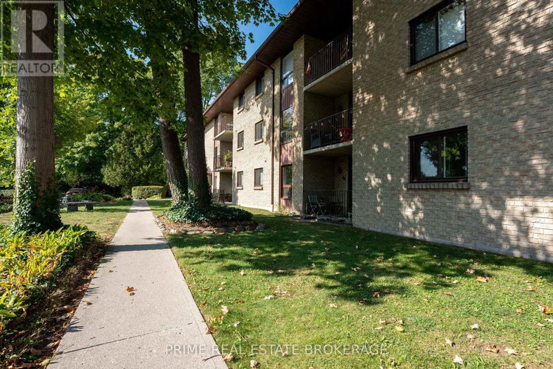  105 - 10 Lake Road  Lambton Shores (Grand Bend), N0M1T0 | Image 36