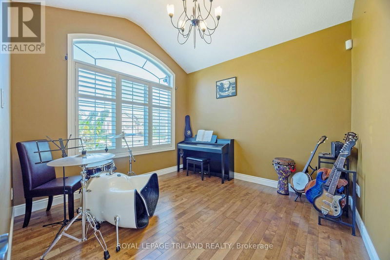 1519 Privet Place  London, N5X0E7 | Image 26