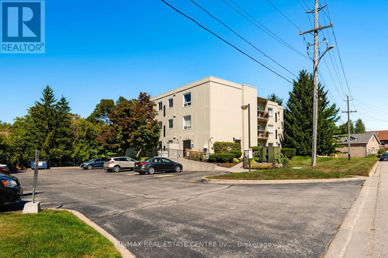  101 - 245 Queen Street West Centre Wellington (Fergus), N1M3R6 | Image 1