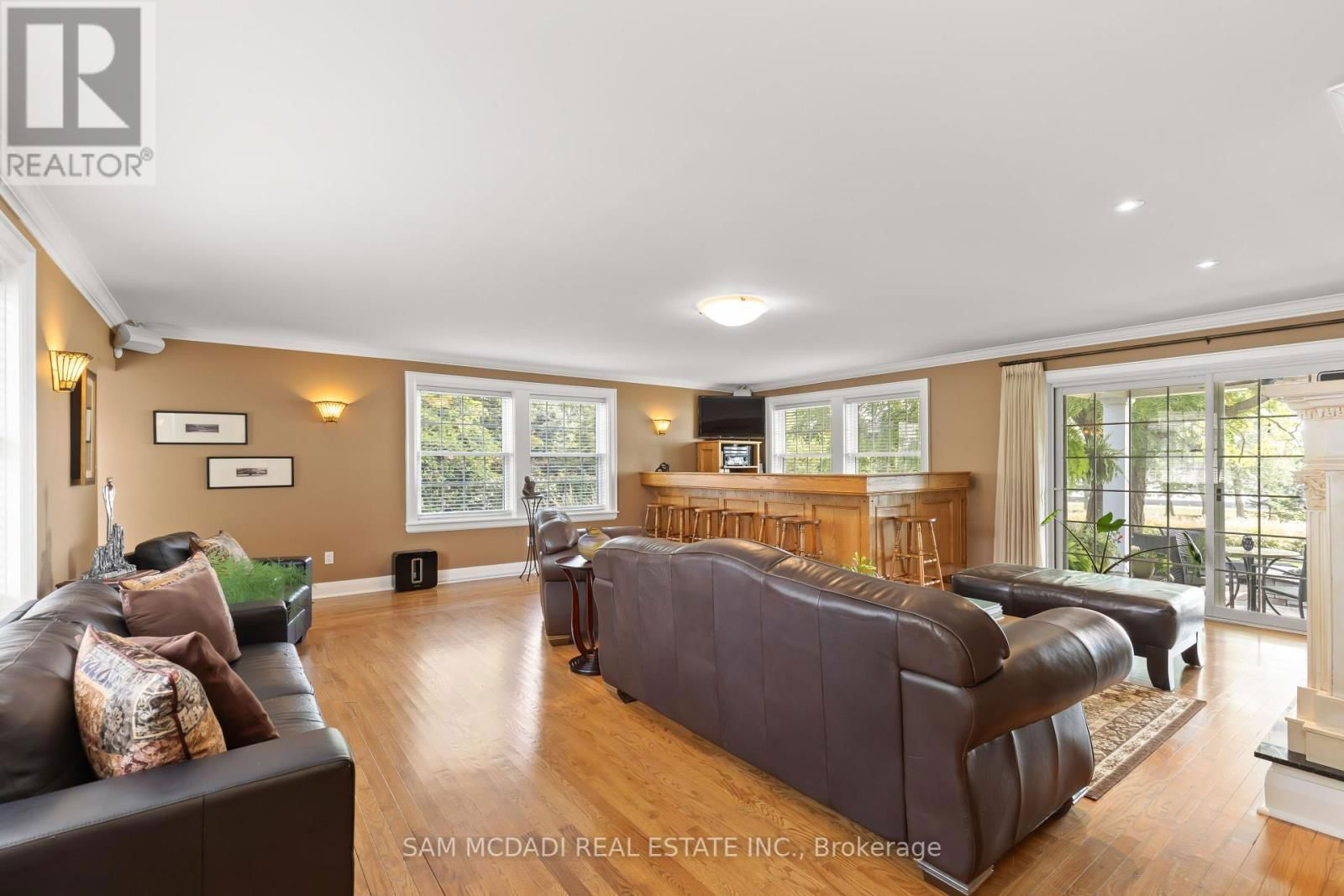 14 LAKESHORE ROAD Image 9