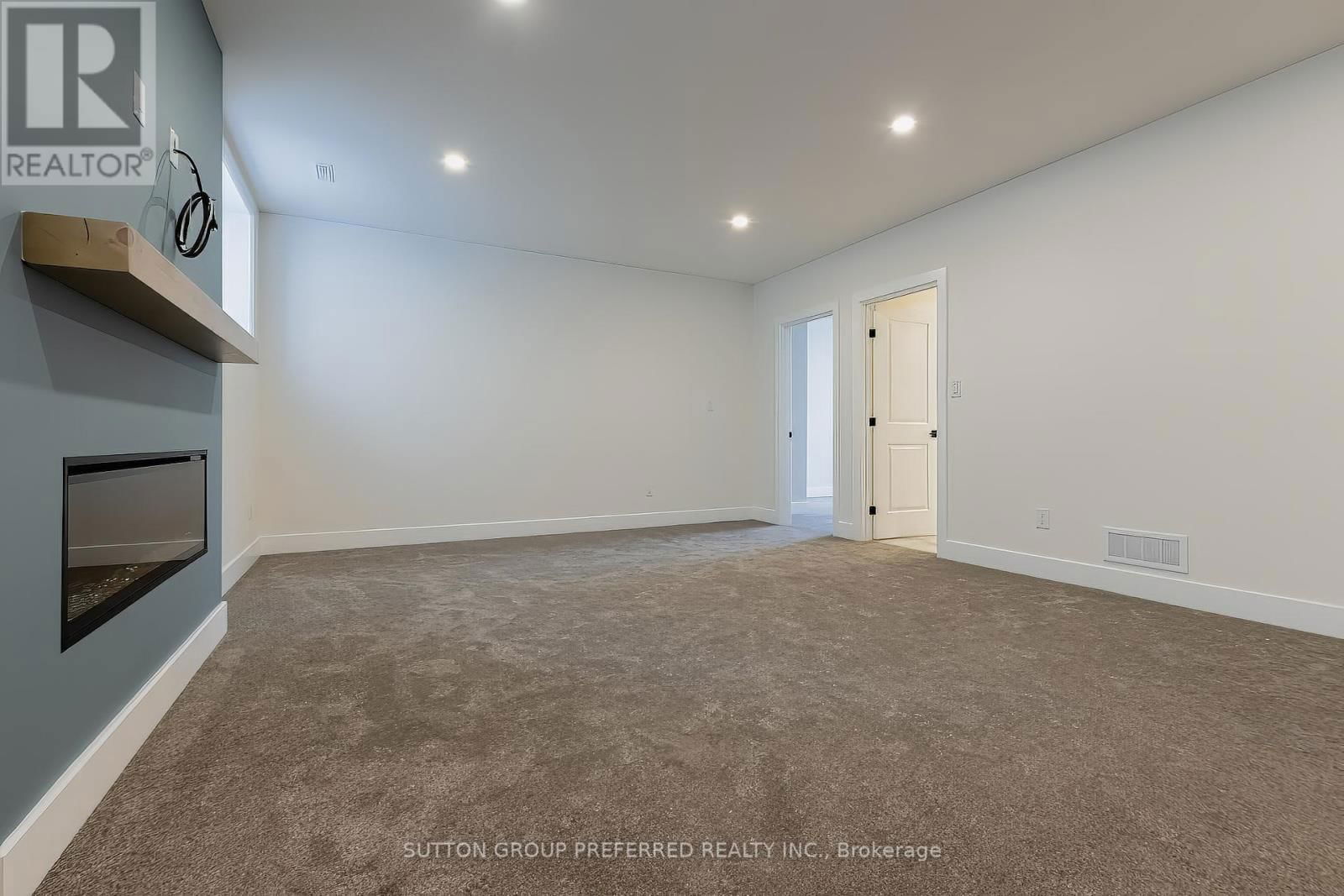 159 RENAISSANCE DRIVE Image 34