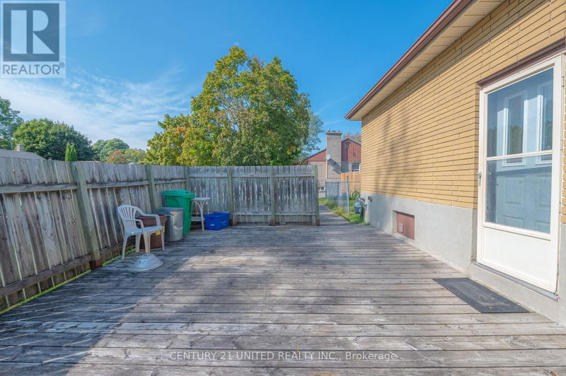 892 Elmdale Crescent  Peterborough (Northcrest), K9H6G2 | Image 35