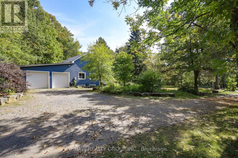 1258 Dwight Beach Road  Lake of Bays, P0A1H0 | Image 2