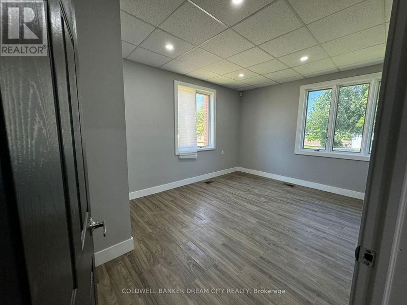 93 Main Street  Chatham-Kent (Highgate), N7M2R2 | Image 19