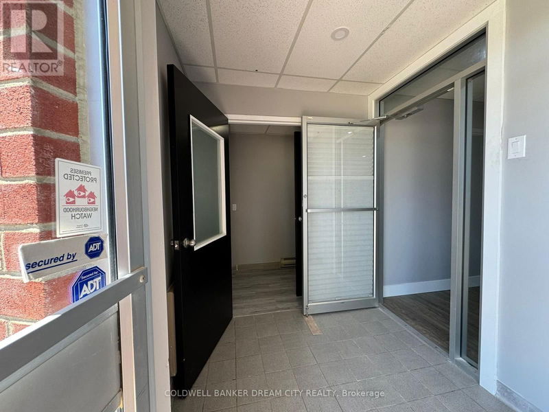 93 Main Street  Chatham-Kent (Highgate), N7M2R2 | Image 4