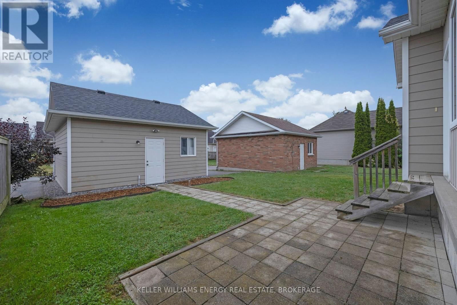 773 PRINCE OF WALES DRIVE Image 33