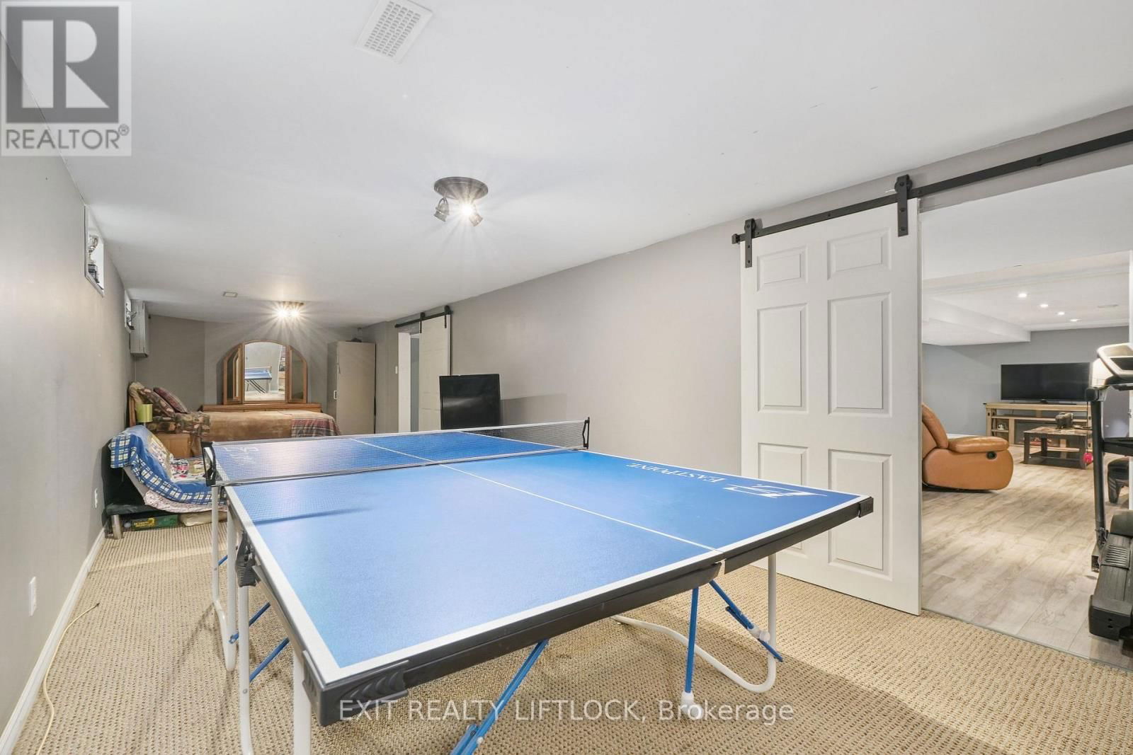 1357 HETHERINGTON DRIVE Image 32