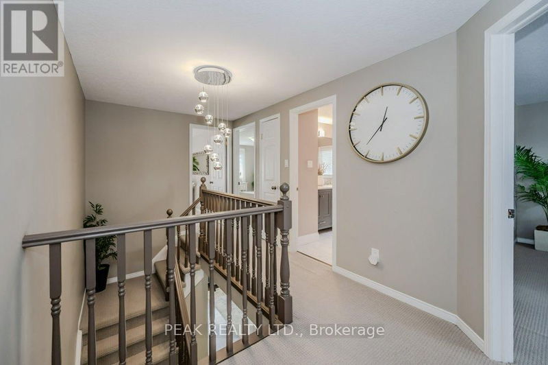 517 Peach Blossom Court  Kitchener, N2E3Z8 | Image 12