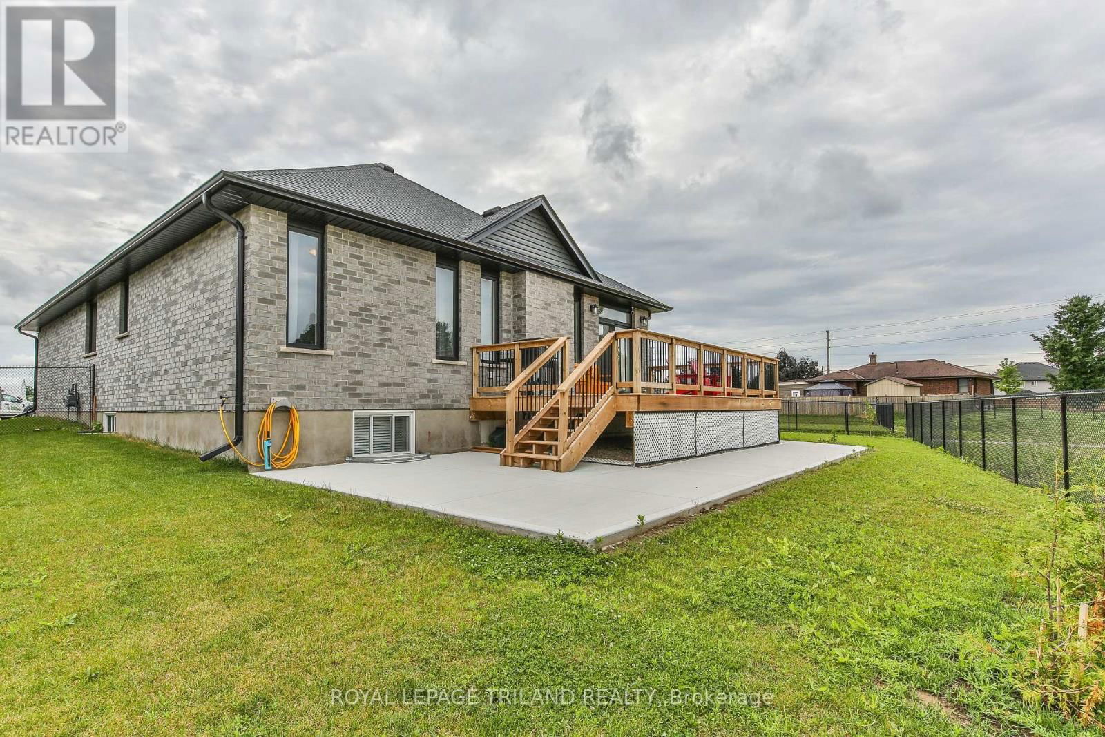 27 KEBA CRESCENT Image 35