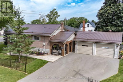 8 Parkdale Drive  Belleville, K8P2P2 | Image 1