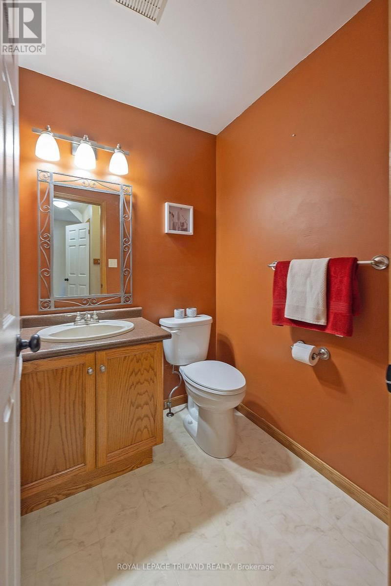 10 Timberlane Crescent  St. Thomas, N5P4G9 | Image 22