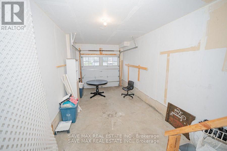 82 TROWBRIDGE STREET Image 35