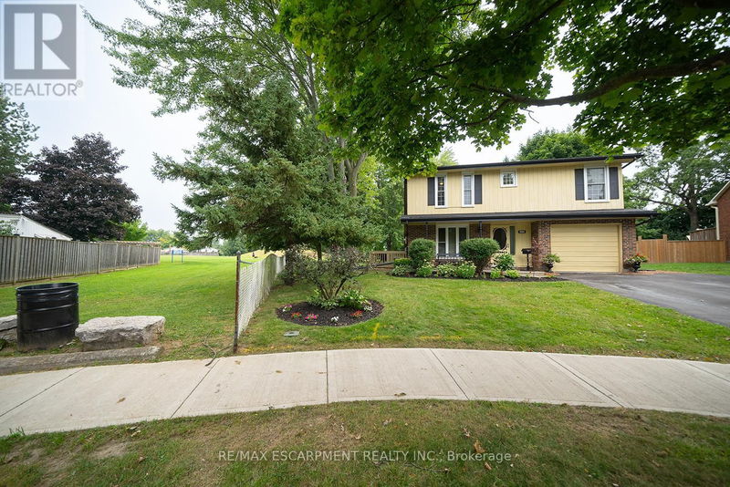 60 Fieldgate Drive  Brantford, N3P1H4 | Image 2