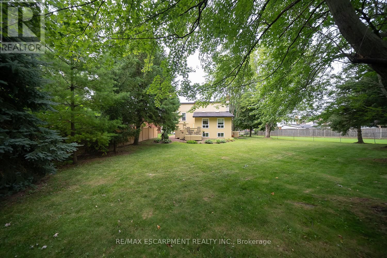 60 FIELDGATE DRIVE Image 33