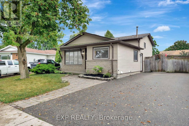 37 Broken Oak Crescent  Kitchener, N2N1N8 | Image 2