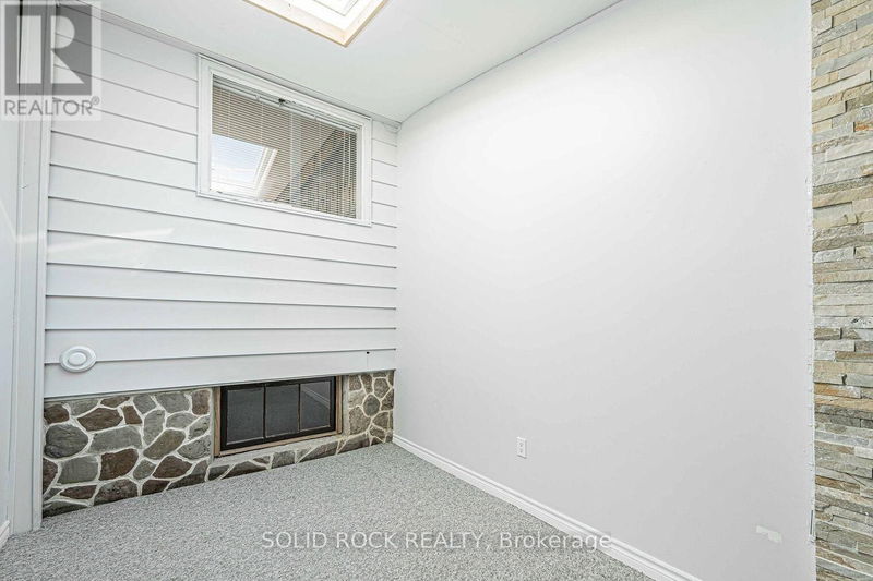 205 Ivon Avenue  Hamilton (Normanhurst), L8H5S9 | Image 9