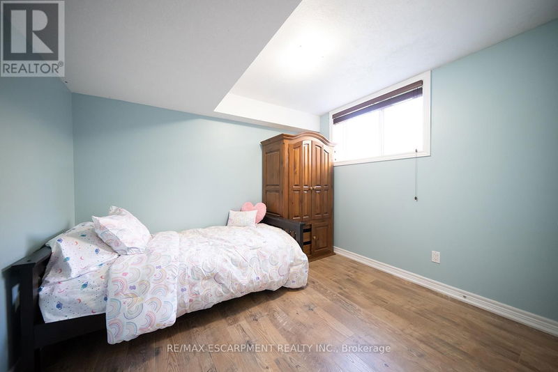 8 Oakes Court  Guelph (Grange Hill East), N1E0J6 | Image 33