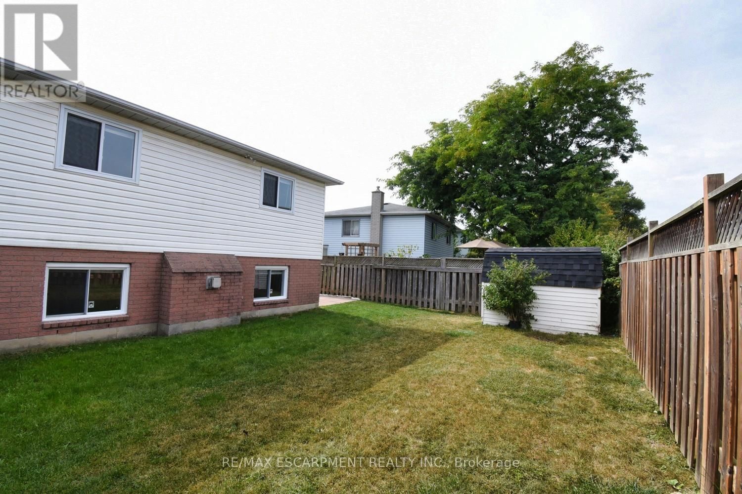 15 BROUGHTON AVENUE Image 39