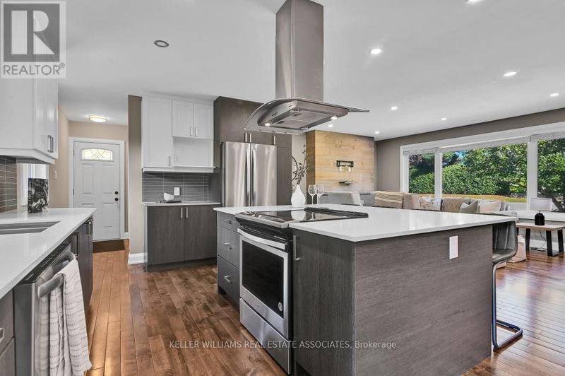 2314 Ridgecrest Place  Ottawa, K1H7V5 | Image 12