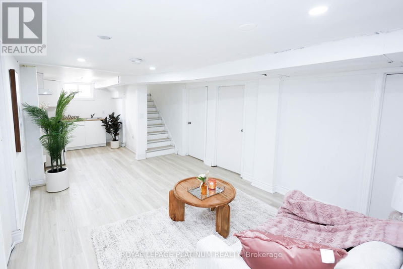 1681 Dale Street  London, N5V1Y3 | Image 17