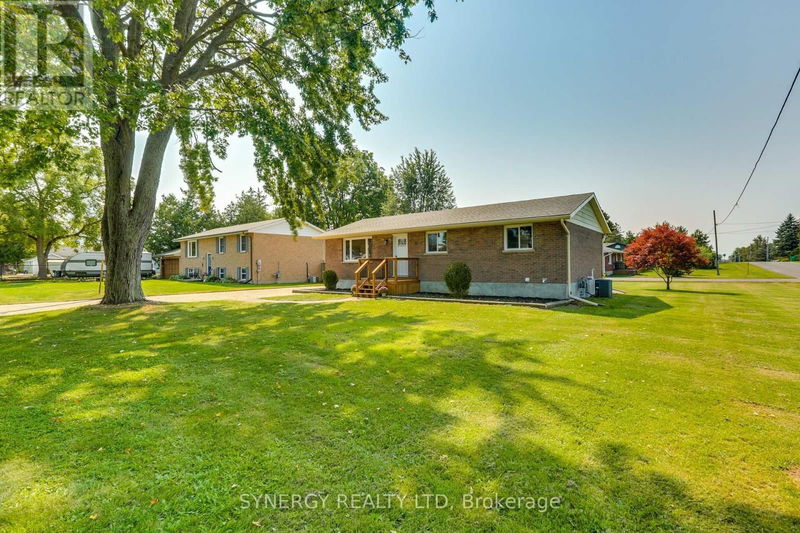 32 Clark Street  Strathroy-Caradoc (Melbourne), N0L1T0 | Image 2