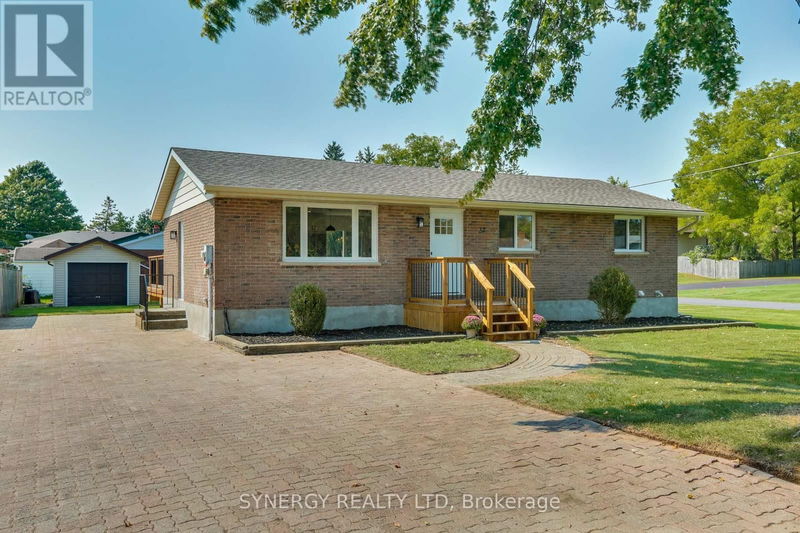 32 Clark Street  Strathroy-Caradoc (Melbourne), N0L1T0 | Image 3