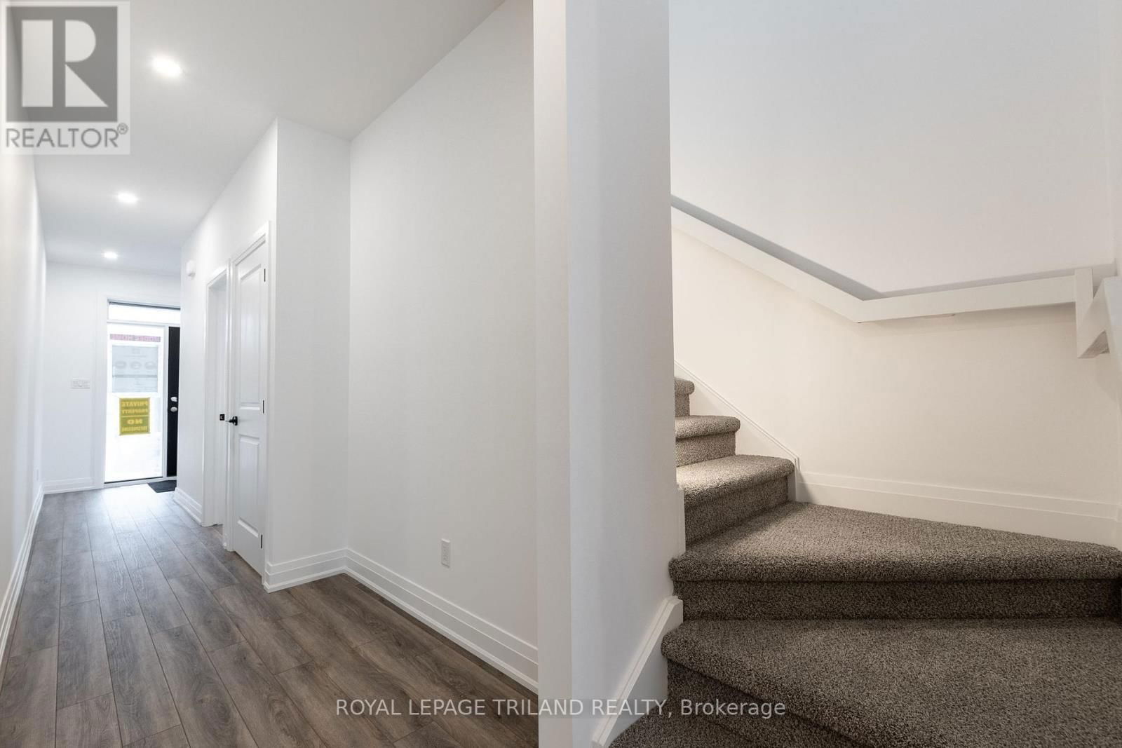 20 - 101 SWALES AVENUE Image 19