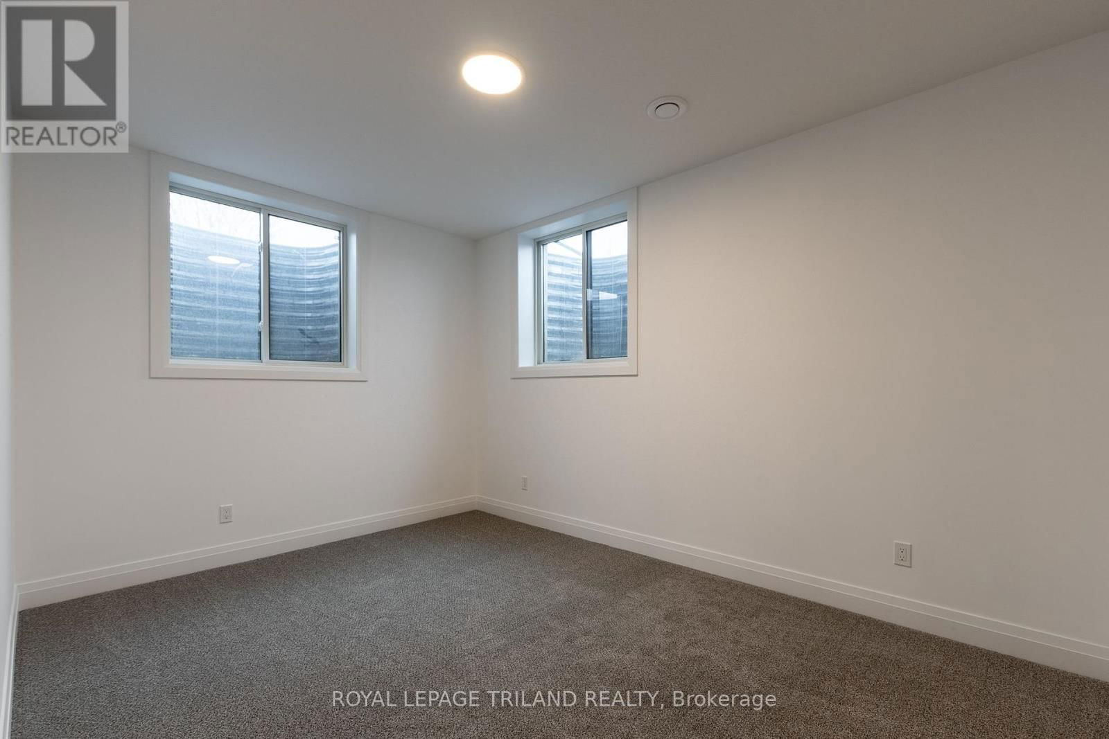 20 - 101 SWALES AVENUE Image 35